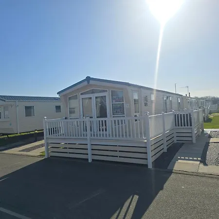 Modern Caravan Robin Hood Rhyl Exterior photo