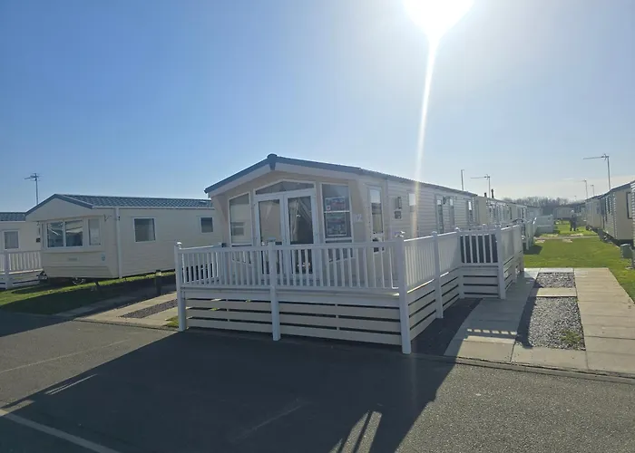 Modern Caravan Robin Hood Rhyl
