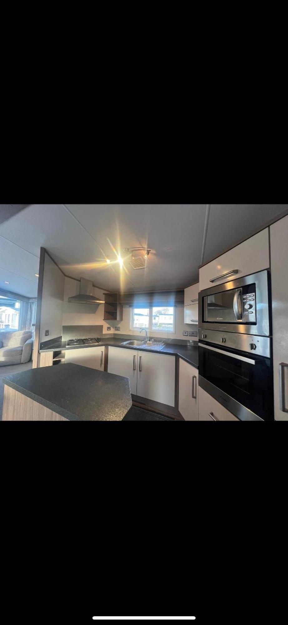 Modern Caravan Robin Hood Rhyl