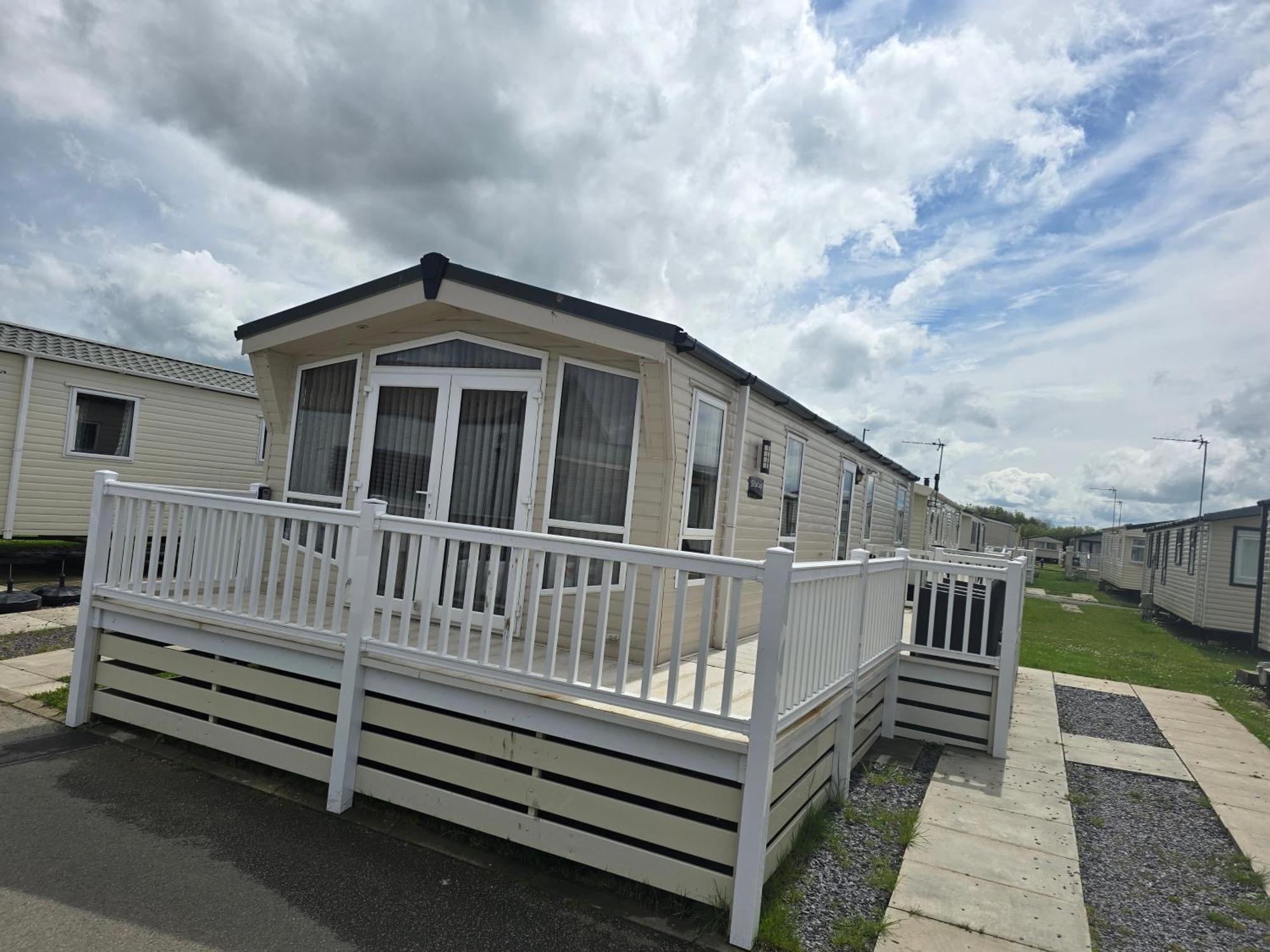 Modern Caravan Robin Hood *